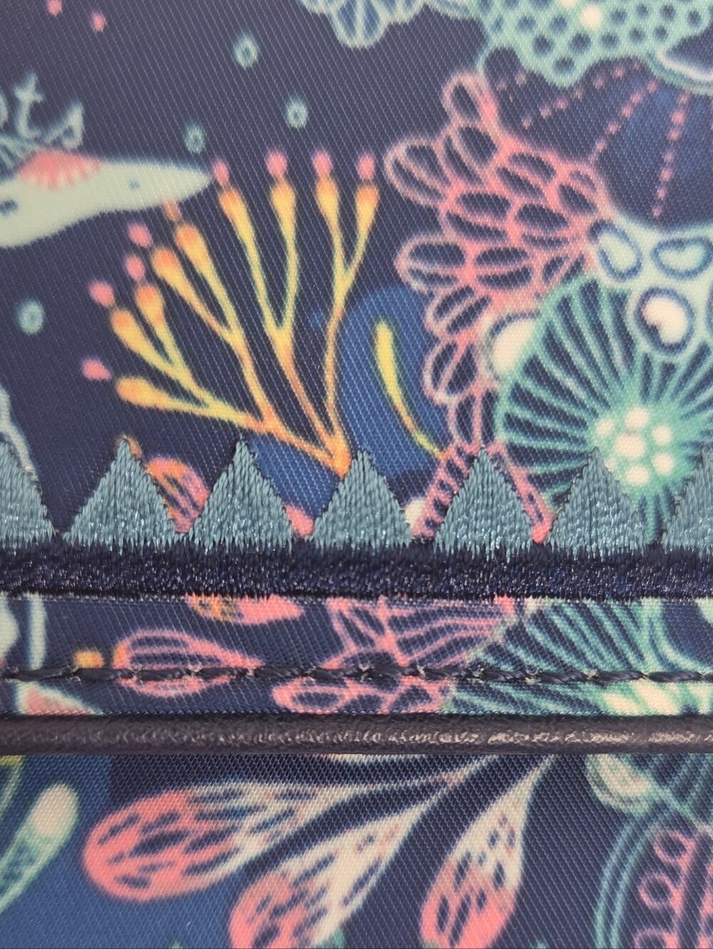 Sakroots Smartphone Crossbody Wallet Royal Blue Seascape - Picture 3 of 10
